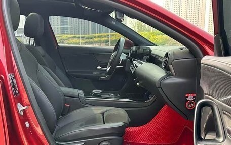 Mercedes-Benz A-Класс, 2019 год, 1 600 008 рублей, 11 фотография