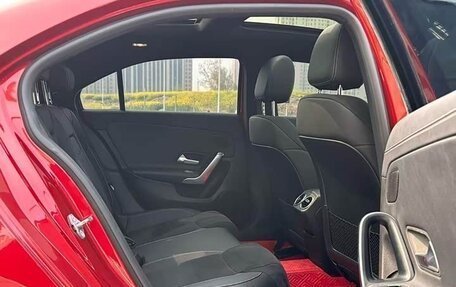 Mercedes-Benz A-Класс, 2019 год, 1 600 008 рублей, 12 фотография