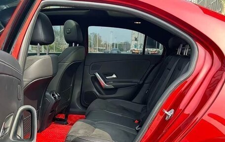 Mercedes-Benz A-Класс, 2019 год, 1 600 008 рублей, 13 фотография