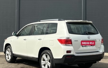 Toyota Highlander III, 2012 год, 1 790 000 рублей, 7 фотография