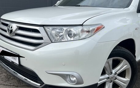 Toyota Highlander III, 2012 год, 1 790 000 рублей, 9 фотография