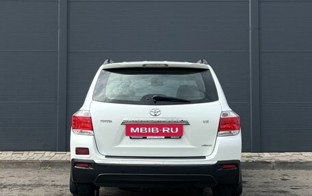 Toyota Highlander III, 2012 год, 1 790 000 рублей, 6 фотография