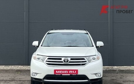 Toyota Highlander III, 2012 год, 1 790 000 рублей, 2 фотография