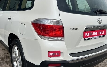Toyota Highlander III, 2012 год, 1 790 000 рублей, 12 фотография