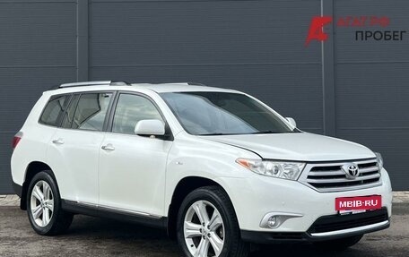 Toyota Highlander III, 2012 год, 1 790 000 рублей, 3 фотография