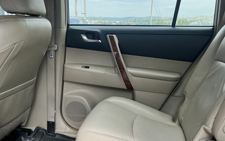 Toyota Highlander III, 2012 год, 1 790 000 рублей, 20 фотография