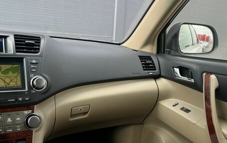 Toyota Highlander III, 2012 год, 1 790 000 рублей, 16 фотография
