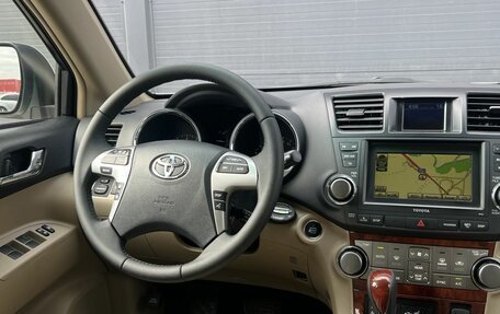 Toyota Highlander III, 2012 год, 1 790 000 рублей, 14 фотография