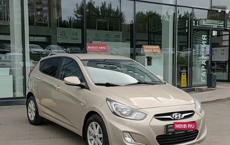 Hyundai Solaris II рестайлинг, 2014 год, 980 000 рублей, 3 фотография