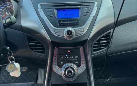 Hyundai Elantra V, 2013 год, 980 000 рублей, 13 фотография