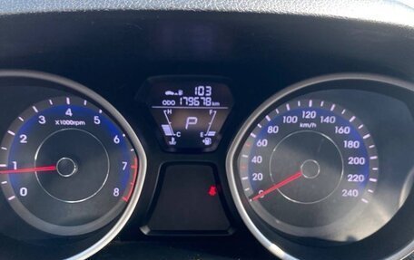 Hyundai Elantra V, 2013 год, 980 000 рублей, 10 фотография