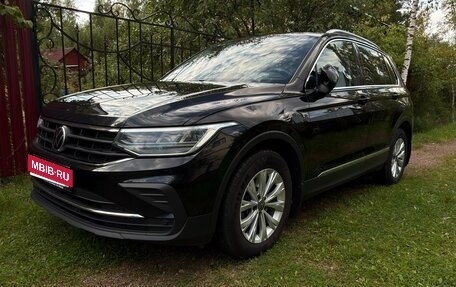 Volkswagen Tiguan II, 2020 год, 3 200 000 рублей, 1 фотография