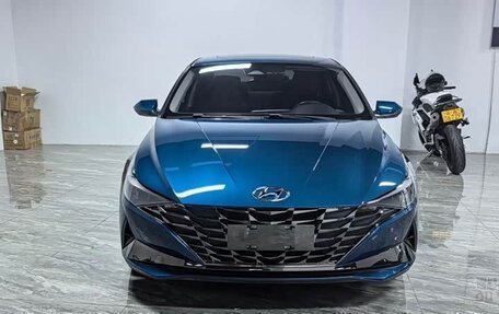 Hyundai Elantra, 2022 год, 1 490 000 рублей, 2 фотография