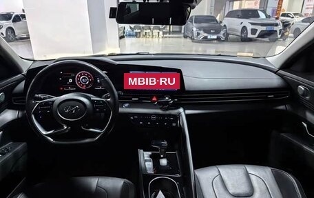 Hyundai Elantra, 2022 год, 1 490 000 рублей, 8 фотография