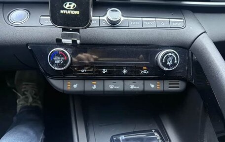 Hyundai Elantra, 2023 год, 1 600 000 рублей, 13 фотография