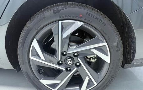 Hyundai Elantra, 2023 год, 1 600 000 рублей, 18 фотография