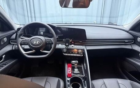 Hyundai Elantra, 2023 год, 1 600 000 рублей, 9 фотография