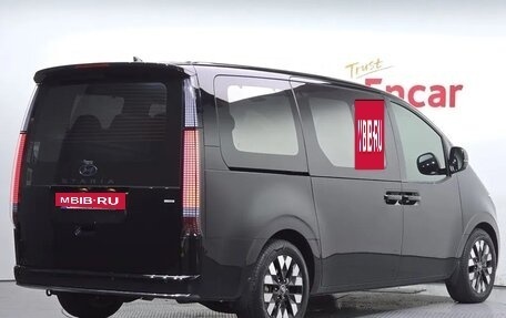 Hyundai Staria, 2024 год, 6 179 469 рублей, 2 фотография
