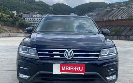 Volkswagen Tiguan II, 2021 год, 1 790 001 рублей, 2 фотография