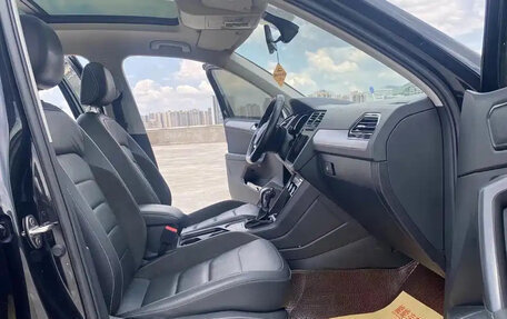 Volkswagen Tiguan II, 2021 год, 1 790 001 рублей, 10 фотография
