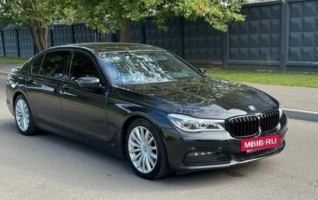 BMW 7 серия, 2018 год, 3 080 000 рублей, 2 фотография