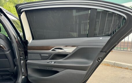 BMW 7 серия, 2018 год, 3 080 000 рублей, 20 фотография