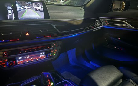 BMW 7 серия, 2018 год, 3 080 000 рублей, 27 фотография