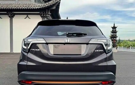Honda Vezel, 2022 год, 1 725 520 рублей, 4 фотография