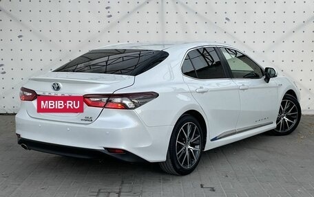 Toyota Camry, 2022 год, 3 050 000 рублей, 4 фотография