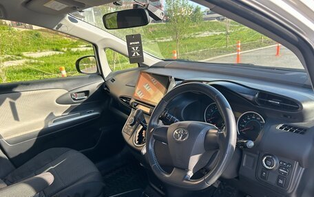 Toyota Wish II, 2011 год, 1 400 000 рублей, 8 фотография