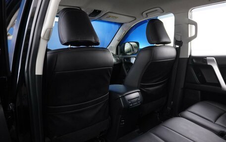 Toyota Land Cruiser Prado 150 рестайлинг 2, 2018 год, 4 712 444 рублей, 11 фотография