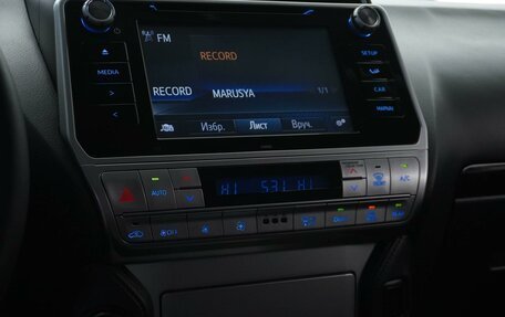 Toyota Land Cruiser Prado 150 рестайлинг 2, 2018 год, 4 712 444 рублей, 16 фотография