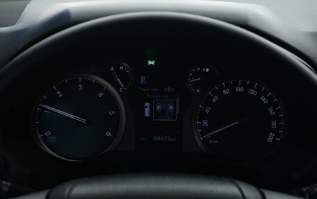 Toyota Land Cruiser Prado 150 рестайлинг 2, 2018 год, 4 712 444 рублей, 24 фотография