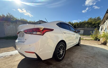Hyundai Solaris II рестайлинг, 2019 год, 1 600 000 рублей, 6 фотография