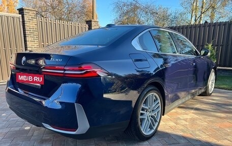 BMW 5 серия, 2023 год, 6 777 000 рублей, 6 фотография