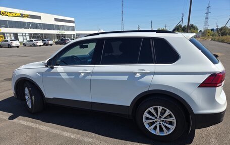 Volkswagen Tiguan II, 2019 год, 2 150 000 рублей, 2 фотография