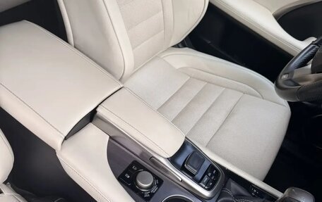Lexus RX IV рестайлинг, 2019 год, 5 500 000 рублей, 4 фотография