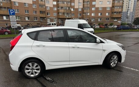 Hyundai Solaris II рестайлинг, 2015 год, 1 200 000 рублей, 1 фотография