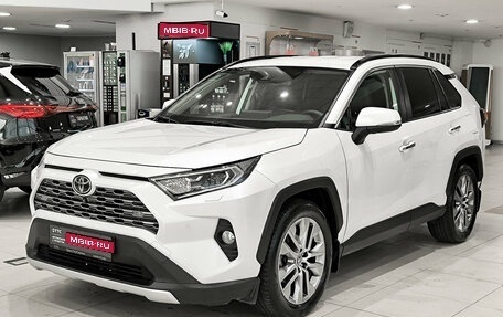 Toyota RAV4, 2021 год, 3 099 000 рублей, 1 фотография