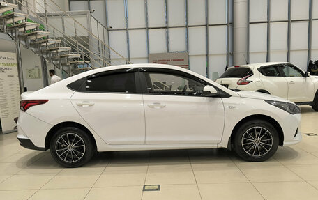 Hyundai Solaris II рестайлинг, 2021 год, 1 290 000 рублей, 4 фотография