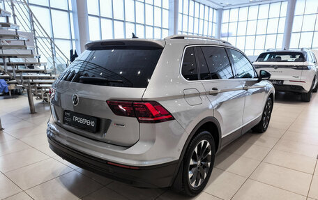 Volkswagen Tiguan II, 2018 год, 2 750 000 рублей, 6 фотография