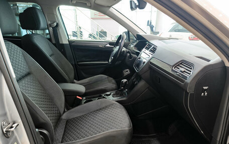 Volkswagen Tiguan II, 2018 год, 2 750 000 рублей, 13 фотография