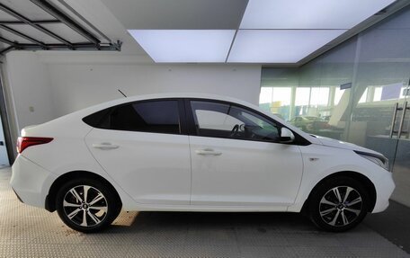 Hyundai Solaris II рестайлинг, 2017 год, 1 029 000 рублей, 4 фотография