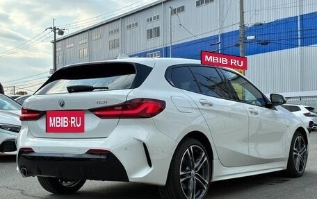 BMW 1 серия, 2022 год, 1 878 000 рублей, 5 фотография