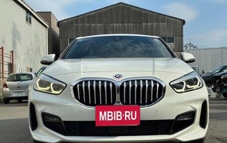 BMW 1 серия, 2022 год, 1 878 000 рублей, 2 фотография