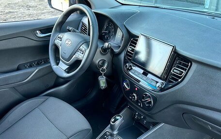 Hyundai Solaris II рестайлинг, 2021 год, 1 390 000 рублей, 21 фотография