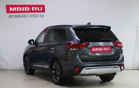Mitsubishi Outlander III рестайлинг 3, 2021 год, 2 959 000 рублей, 4 фотография