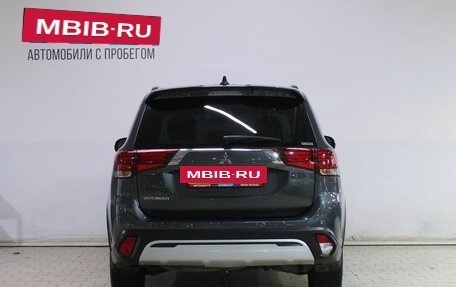 Mitsubishi Outlander III рестайлинг 3, 2021 год, 2 959 000 рублей, 6 фотография