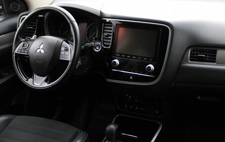 Mitsubishi Outlander III рестайлинг 3, 2021 год, 2 959 000 рублей, 27 фотография