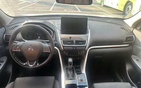 Mitsubishi Eclipse Cross, 2021 год, 1 990 000 рублей, 4 фотография